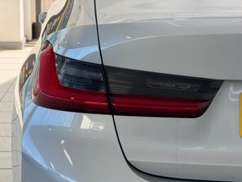 BMW 3 Series 2.0 320i SE Auto Euro 6 (s/s) 4dr