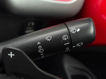 Toyota AYGO 1.0 VVT-i x-trend x-shift Euro 6 5dr (Safety Sense)