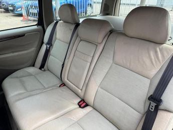 Volvo V70 2.4 S 5dr
