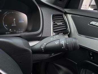 Volvo XC90 2.0 D5 PowerPulse R-Design Pro Auto 4WD Euro 6 (s/s) 5dr