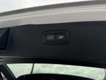 Volvo XC90 2.0 D5 PowerPulse R-Design Pro Auto 4WD Euro 6 (s/s) 5dr