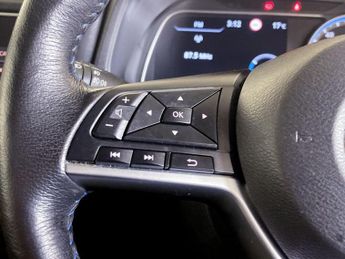 Nissan Leaf 40kWh N-Connecta Auto 5dr