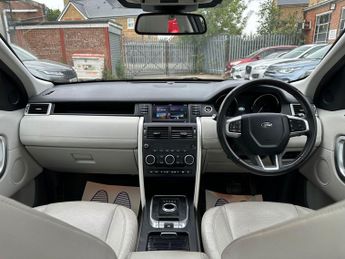 Land Rover Discovery Sport 2.0 TD4 HSE Black Auto 4WD Euro 6 (s/s) 5dr