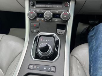 Land Rover Range Rover Evoque 2.2 SD4 Pure Auto 4WD Euro 5 5dr