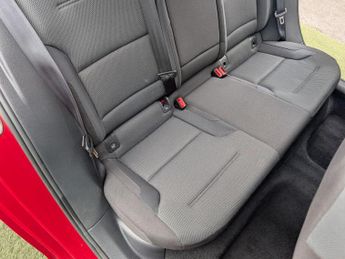 Volkswagen Golf 1.6 TDI BlueMotion Tech SE DSG Euro 5 (s/s) 5dr