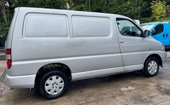 Toyota HiAce 2.5 280 D-4D RWD L1 H1 4dr