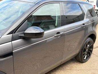 Land Rover Discovery Sport 2.0 TD4 HSE Black Auto 4WD Euro 6 (s/s) 5dr