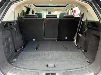 Land Rover Discovery Sport 2.0 TD4 HSE Black Auto 4WD Euro 6 (s/s) 5dr