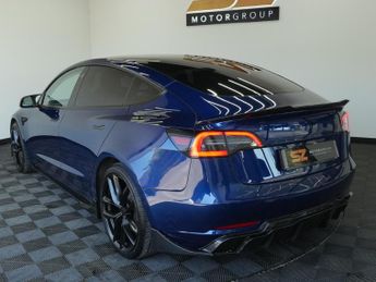 Tesla Model 3 (Dual Motor) Long Range Auto 4WDE 4dr