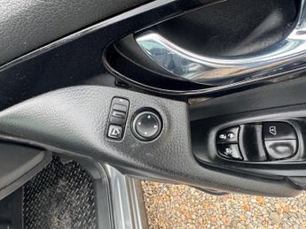 Nissan Qashqai 1.2 DIG-T n-tec+ XTRON 2WD Euro 5 (s/s) 5dr