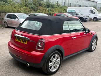 MINI Convertible 2.0 Cooper D Auto Euro 5 2dr