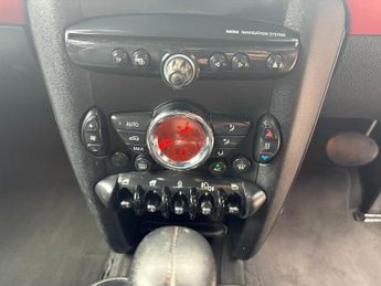 MINI Convertible 2.0 Cooper D Auto Euro 5 2dr