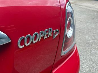 MINI Convertible 2.0 Cooper D Auto Euro 5 2dr