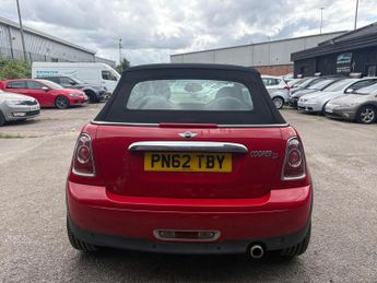 MINI Convertible 2.0 Cooper D Auto Euro 5 2dr