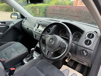 Volkswagen Tiguan 2.0 TDI BlueMotion Tech Match DSG 4WD Euro 5 (s/s) 5dr