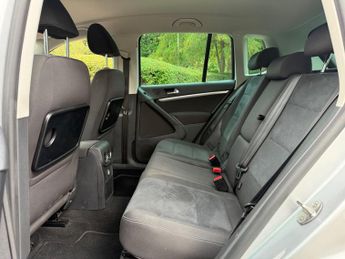 Volkswagen Tiguan 2.0 TDI BlueMotion Tech Match DSG 4WD Euro 5 (s/s) 5dr