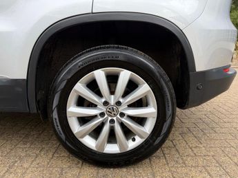 Volkswagen Tiguan 2.0 TDI BlueMotion Tech Match DSG 4WD Euro 5 (s/s) 5dr