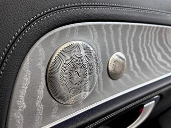 Mercedes-Benz E Class 2.0 E300de 13.5kWh AMG Line Night Edition (Premium Plus) G-Troni