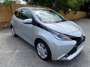 Toyota AYGO 1.0 VVT-i x-pression x-wave Euro 5 5dr Euro 5