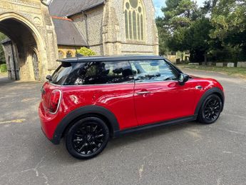 MINI Hatch 1.5 Cooper Classic Steptronic Euro 6 (s/s) 3dr