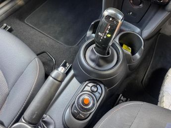 MINI Hatch 1.5 Cooper Classic Steptronic Euro 6 (s/s) 3dr