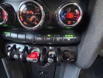 MINI Hatch 1.5 Cooper Classic Steptronic Euro 6 (s/s) 3dr