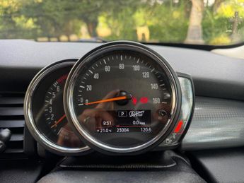MINI Hatch 1.5 Cooper Classic Steptronic Euro 6 (s/s) 3dr