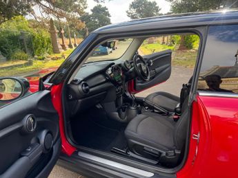 MINI Hatch 1.5 Cooper Classic Steptronic Euro 6 (s/s) 3dr