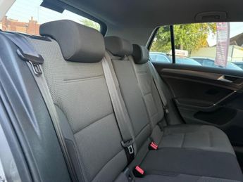 Volkswagen Golf 1.6 TDI BlueMotion Tech SE DSG Euro 5 (s/s) 5dr