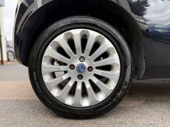 Ford Ka 1.2 Zetec Euro 5 (s/s) 3dr