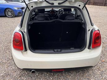 MINI Hatch 1.5 Cooper D Auto Euro 6 (s/s) 3dr