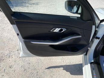 BMW 3 Series 2.0 320i M Sport Auto Euro 6 (s/s) 4dr