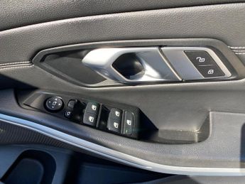 BMW 3 Series 2.0 320i M Sport Auto Euro 6 (s/s) 4dr