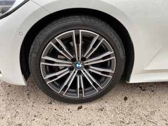 BMW 3 Series 2.0 320i M Sport Auto Euro 6 (s/s) 4dr