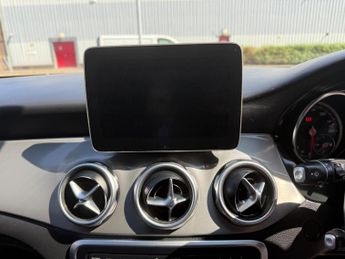 Mercedes-Benz GLA 1.6 GLA180 AMG Line Edition 7G-DCT Euro 6 (s/s) 5dr