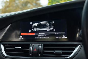 Alfa Romeo Giulia 2.9 V6 Bi-Turbo Quadrifoglio Auto Euro 6 (s/s) 4dr