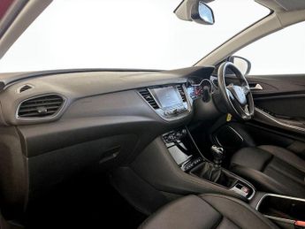 Vauxhall Grandland X 1.2 Turbo Elite Nav Euro 6 (s/s) 5dr