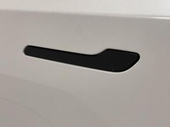 Tesla Model Y (Dual Motor) Long Range Auto 4WDE 5dr