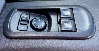 Renault Master 2.3 dCi ENERGY 35 Business Quickshift FWD LWB High Roof Euro 6 (