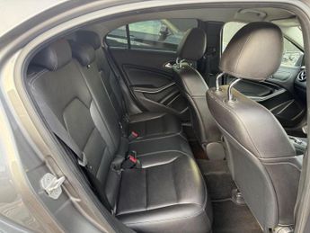 Mercedes-Benz A Class 1.5 A180d Sport 7G-DCT Euro 6 (s/s) 5dr