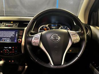Nissan Navara 2.3 dCi Tekna Auto 4WD Euro 6 4dr