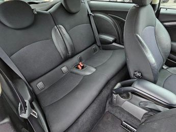 MINI Hatch 2.0 Cooper SD Auto Euro 5 3dr