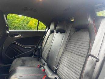 Mercedes-Benz A Class 2.1 A200d AMG Line (Premium) 7G-DCT Euro 6 (s/s) 5dr