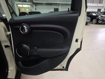 MINI Hatch 1.5 Cooper Auto Euro 6 (s/s) 5dr