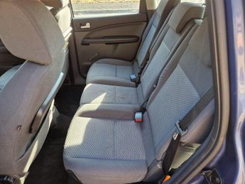 Ford Focus C-Max 2.0 Zetec 5dr
