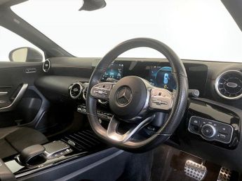 Mercedes-Benz A Class 1.5 A180d AMG Line 7G-DCT Euro 6 (s/s) 5dr