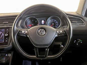 Volkswagen Tiguan 2.0 TDI SE Navigation Euro 6 (s/s) 5dr