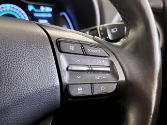Hyundai KONA 64kWh Premium SE Auto 5dr (7kW Charger)