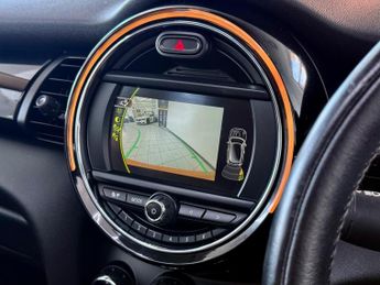 MINI Hatch 1.5 Cooper Auto Euro 6 (s/s) 3dr