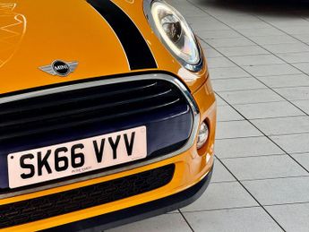 MINI Hatch 1.5 Cooper Auto Euro 6 (s/s) 3dr